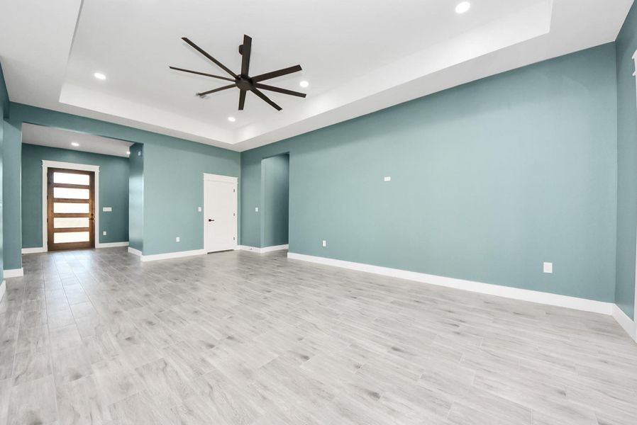 Spacious, unfurnished interior of a new home in , Pasadena (Image 20).