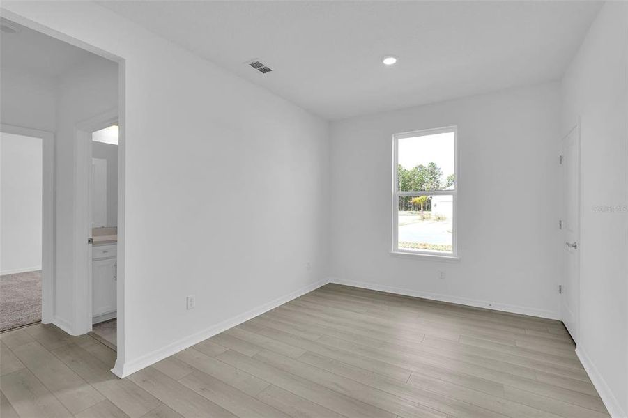 Spacious, unfurnished interior of a new home in Seminole Palms, Palm Coast (Image 11). Spacious, unfurnished interior of a new home in Seminole Palms, Palm Coast (Image 11).