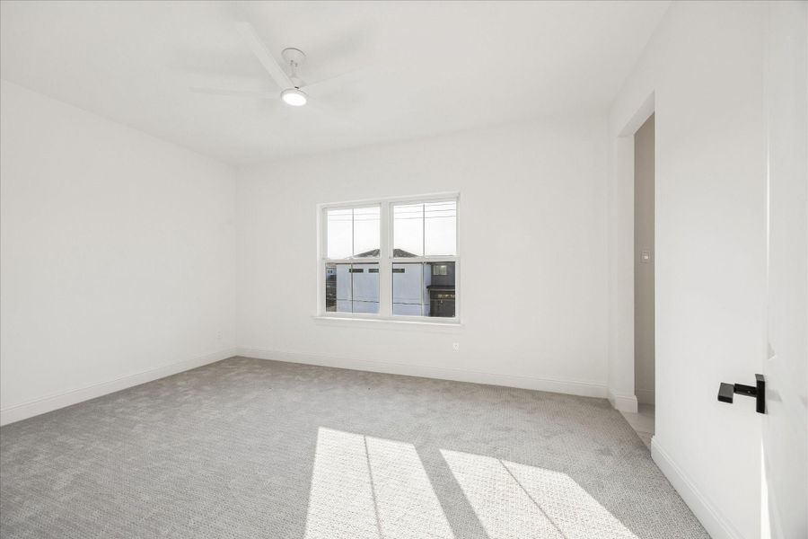 Spacious, unfurnished interior of a new home in , Houston (Image 24).