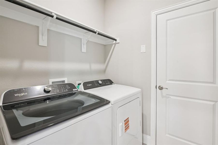 Close-up of interior finishes inside a home in Simpson Crossing - Spring Series, McKinney (Image 17).