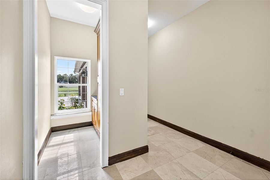 Spacious, unfurnished interior of a new home in , Thonotosassa (Image 53). Spacious, unfurnished interior of a new home in , Thonotosassa (Image 53).