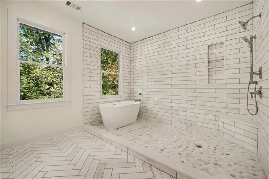 Image 50 of a home in .