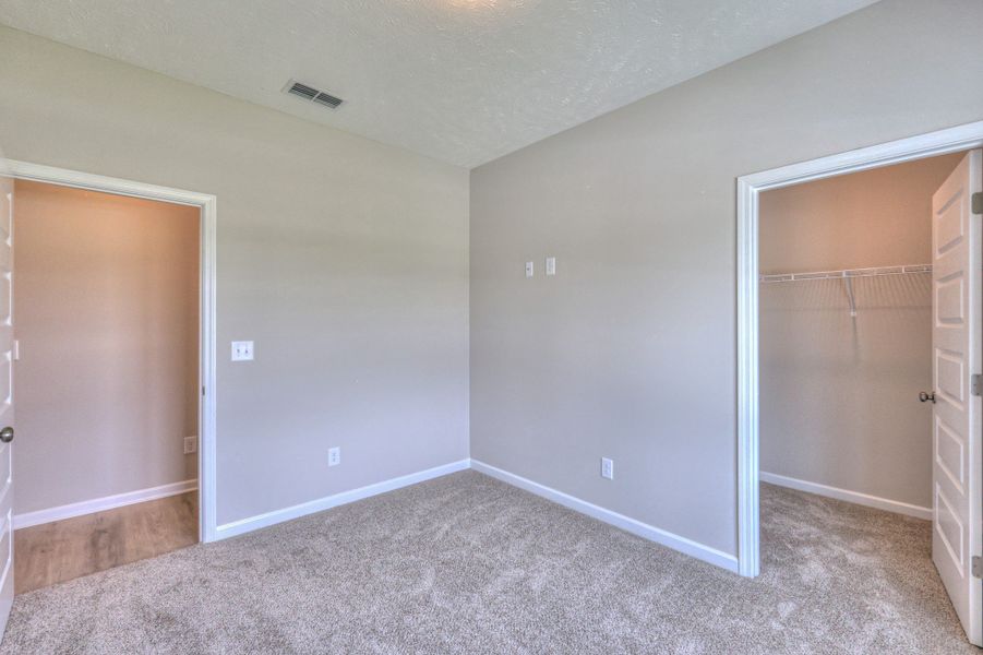 Spacious, unfurnished interior of a new home in Legacy Preserve, Tullahoma (Image 13).