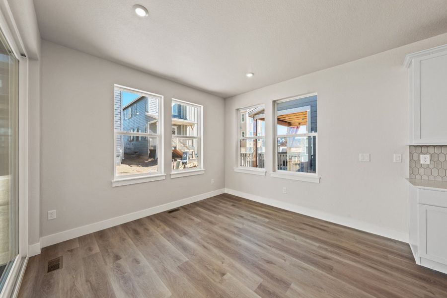 Spacious, unfurnished interior of a new home in Trumark Homes at Sterling Ranch, Littleton (Image 12).
