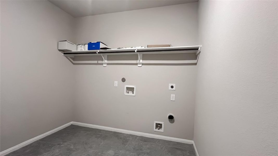 Spacious, unfurnished interior of a new home in , Katy (Image 14).