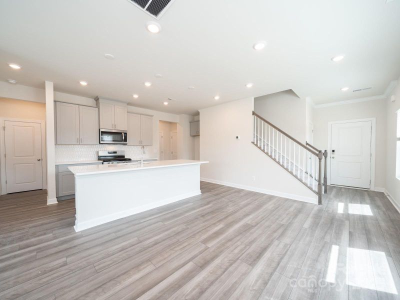 Photo is not of the actual home, but is an inspirational photo of builder’s model home and may depict options, furnishings, and/or decorator features that are not included Photo is not of the actual home, but is an inspirational photo of builder’s model home and may depict options, furnishings, and/or decorator features that are not included