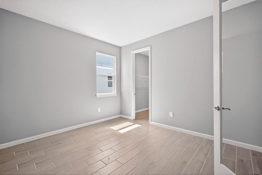 Spacious, unfurnished interior of a new home in Crosswind Ranch, Parrish (Image 12).