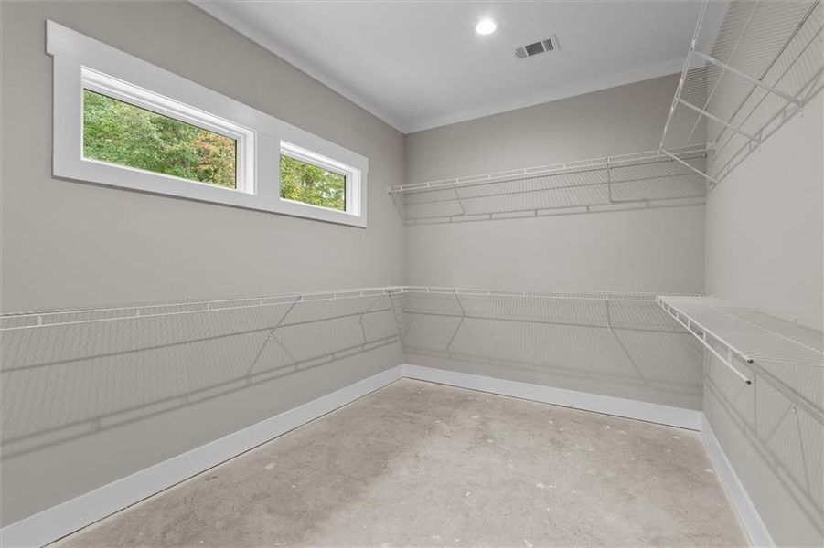 Spacious, unfurnished interior of a new home in , Villa Rica (Image 17).