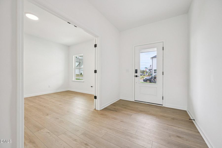 6-web-or-mls-Malcus Ct-S1510-006