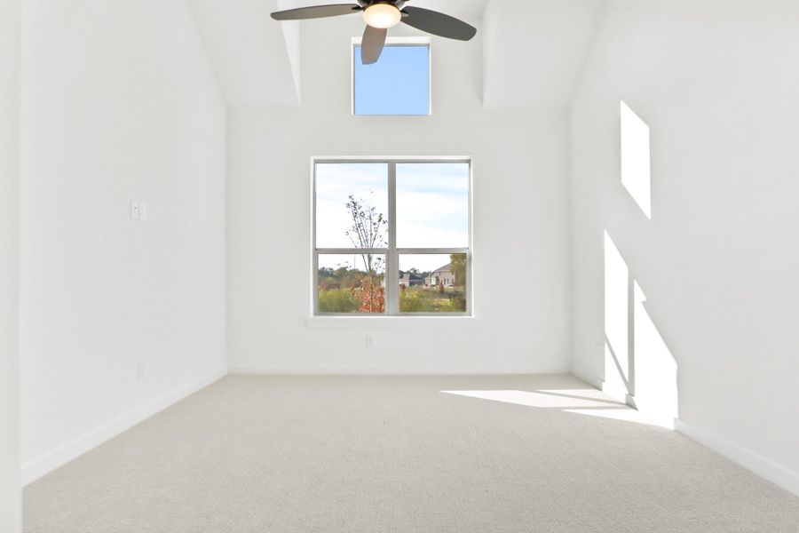 Spacious, unfurnished interior of a new home in Cottonwood Creek, Rowlett (Image 21).