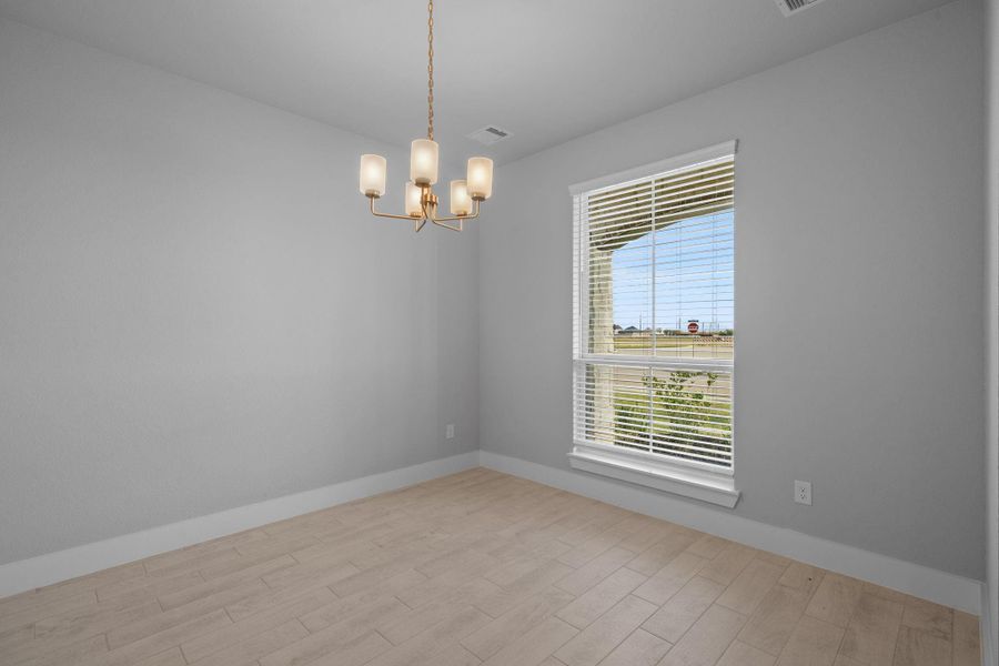 Spacious, unfurnished interior of a new home in Beacon Hill, Waller (Image 16).