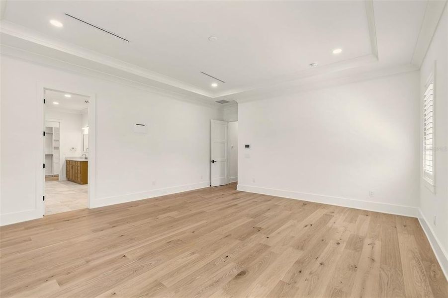 Spacious, unfurnished interior of a new home in , Tampa (Image 66).