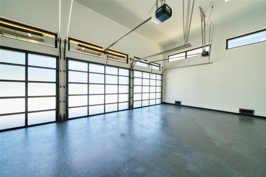Spacious, unfurnished interior of a new home in , Houston (Image 39). Spacious, unfurnished interior of a new home in , Houston (Image 39).