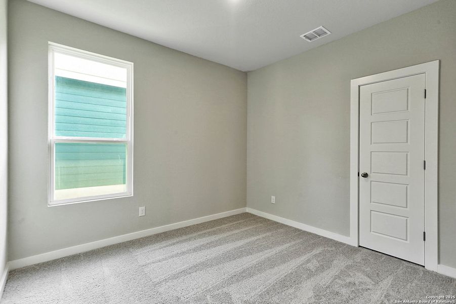 Spacious, unfurnished interior of a new home in Fairway Crossing 40s, San Antonio (Image 40). Spacious, unfurnished interior of a new home in Fairway Crossing 40s, San Antonio (Image 40).