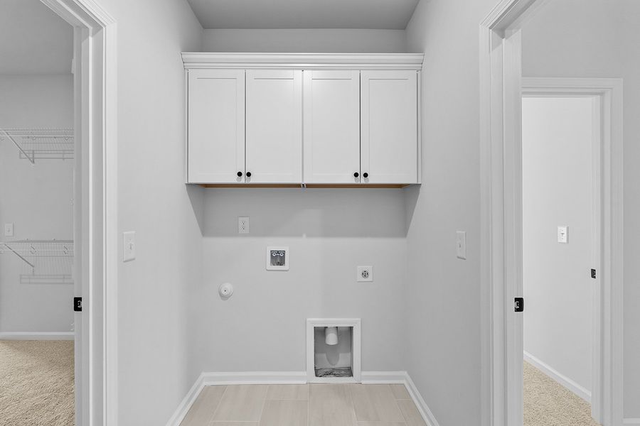 Spacious, unfurnished interior of a new home in Lilah Grove, Summerfield (Image 36).