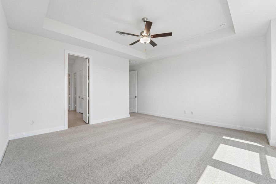 Spacious, unfurnished interior of a new home in Del Bello Lakes 60', Manvel (Image 45).