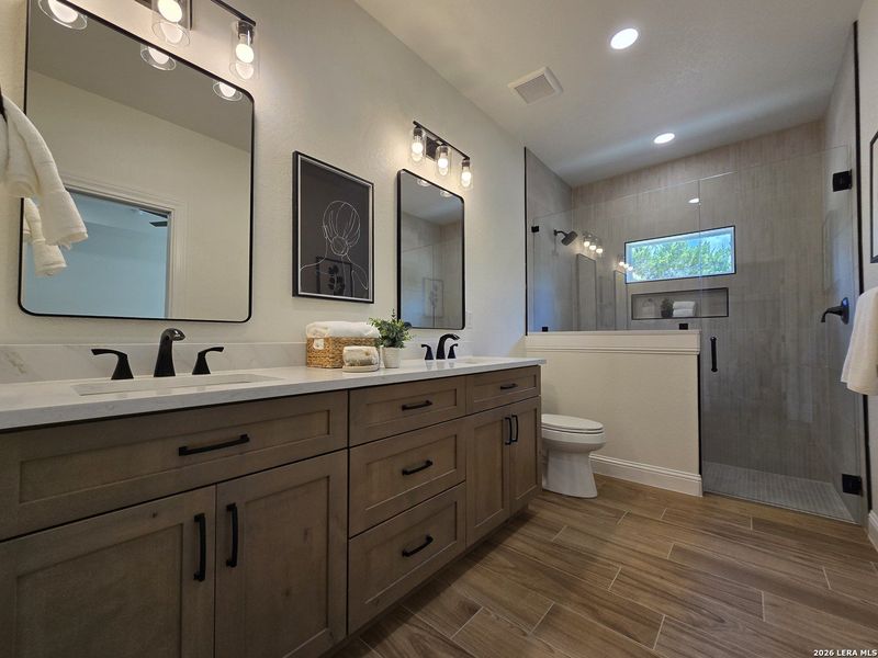 Furnished interior view inside a new home in , Canyon Lake (Image 19).