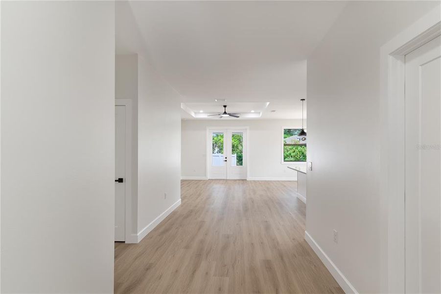 Spacious, unfurnished interior of a new home in , Venice (Image 17).