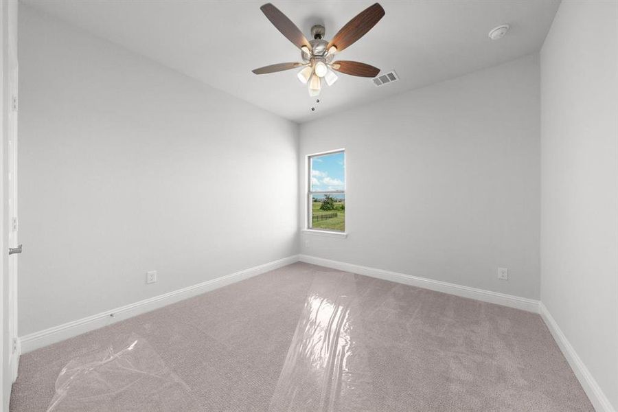 Spacious, unfurnished interior of a new home in Heath Golf and Yacht, Heath (Image 32).