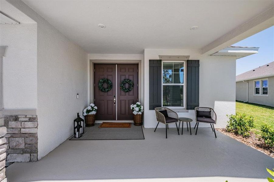 Exterior details and patio area of a home in , Parrish (Image 3).