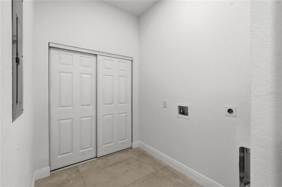 Spacious, unfurnished interior of a new home in , New Port Richey (Image 22).