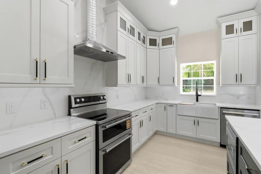 Furnished interior view inside a new home in , Dunnellon (Image 8).