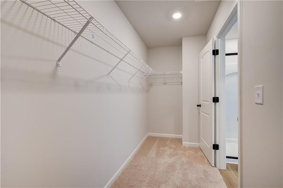 Spacious, unfurnished interior of a new home in Chapel Hill, Newnan (Image 27).