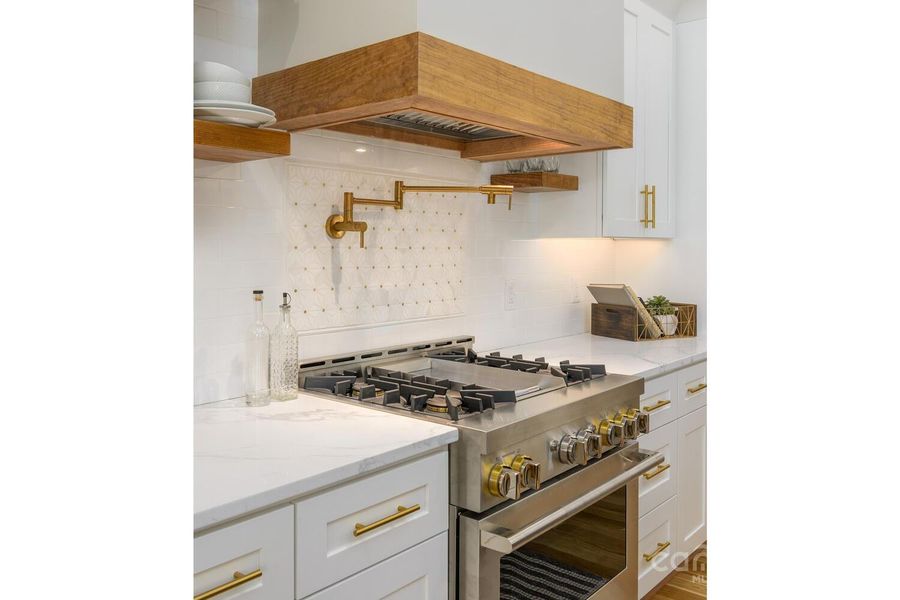 Image 43 of a home in .