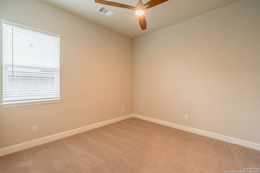 Spacious, unfurnished interior of a new home in Cibolo Crossing, Universal City (Image 51). Spacious, unfurnished interior of a new home in Cibolo Crossing, Universal City (Image 51).