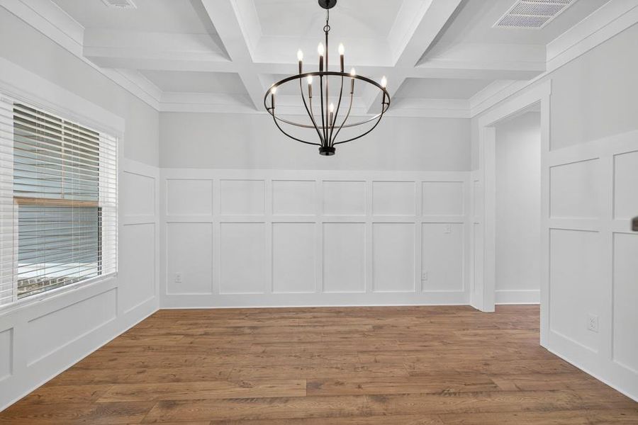 Spacious, unfurnished interior of a new home in Spring Creek, Monroe (Image 18).