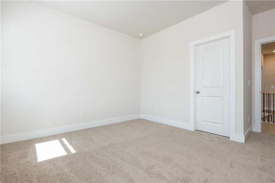 Spacious, unfurnished interior of a new home in , Flowery Branch (Image 27).