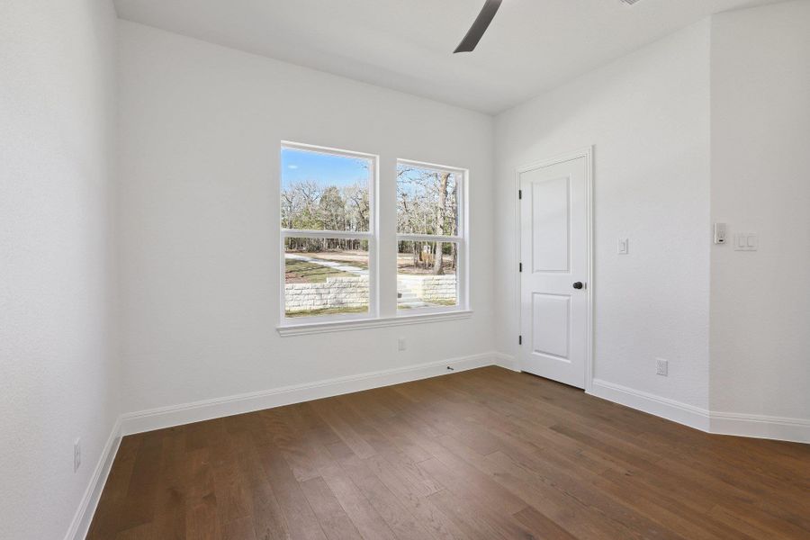 Spacious, unfurnished interior of a new home in , Elgin (Image 36).
