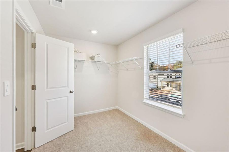 Spacious, unfurnished interior of a new home in Westmont Preserve, Powder Springs (Image 22).