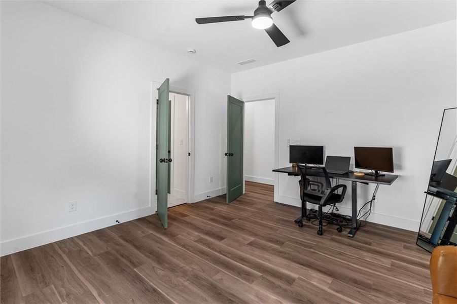 Furnished interior view inside a new home in , Atlanta (Image 13).