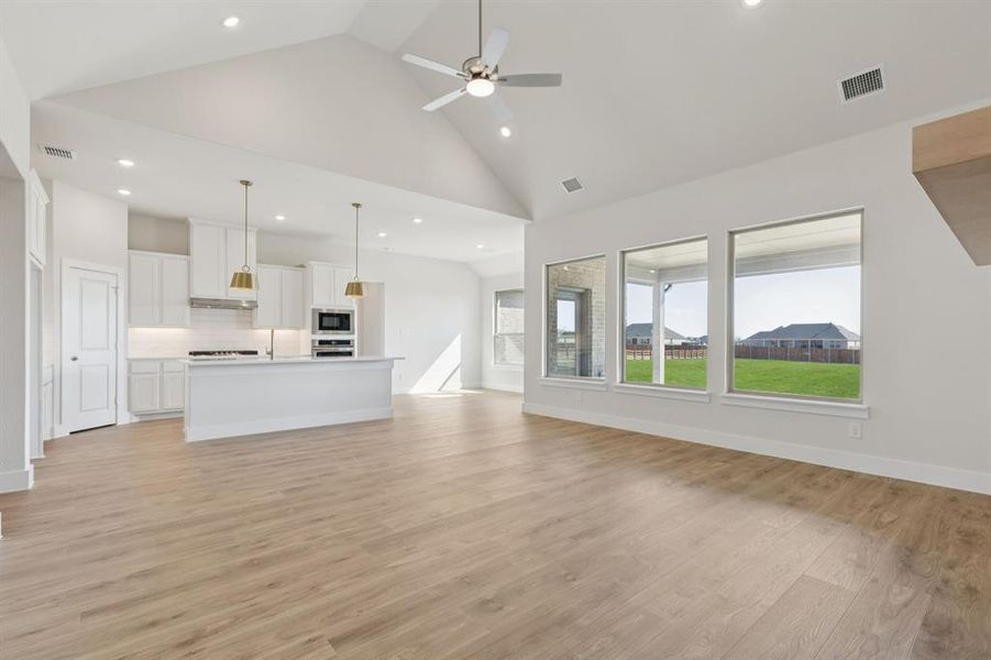 Spacious, unfurnished interior of a new home in Ellis Ranch Estates, Waxahachie (Image 22).