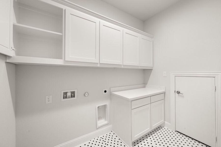 Furnished interior view inside a new home in Hayes Crossing, Midlothian (Image 12).