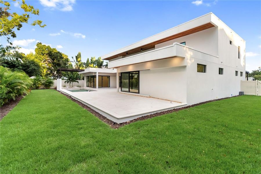Exterior details and patio area of a home in , Sarasota (Image 36).