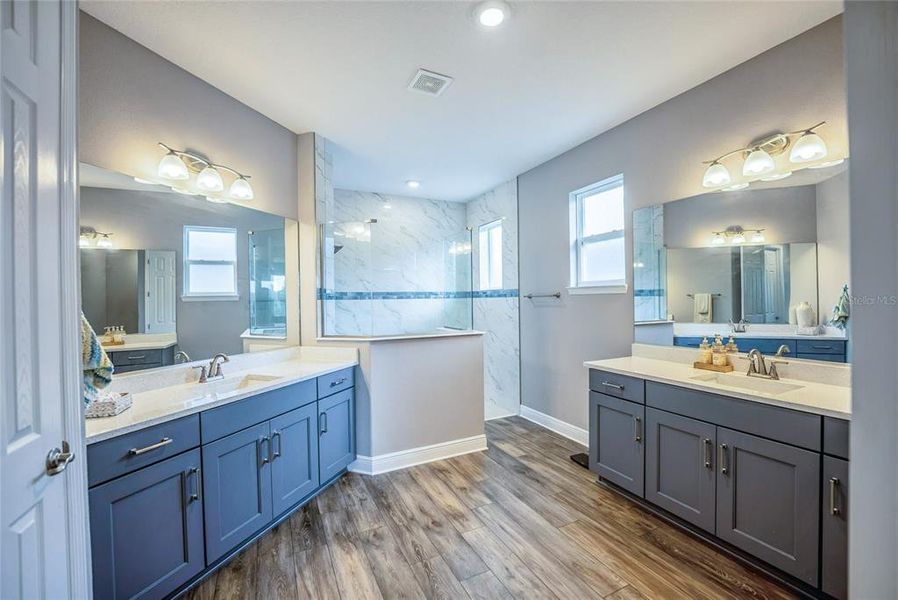 Furnished interior view inside a new home in , Ocala (Image 51).