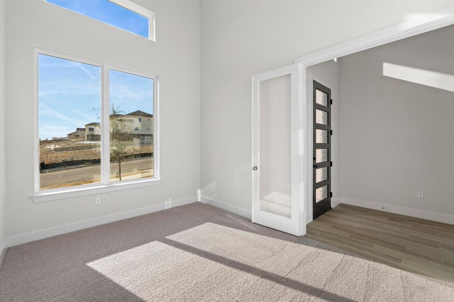 Spacious, unfurnished interior of a new home in Lariat, Liberty Hill (Image 40).