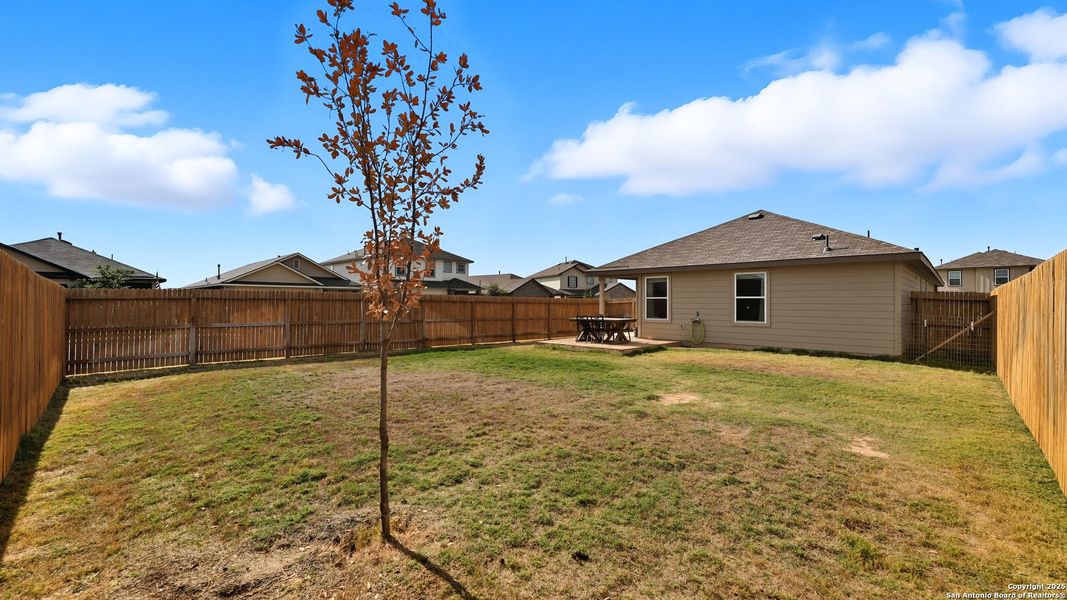 Exterior details and patio area of a home in , Floresville (Image 22).