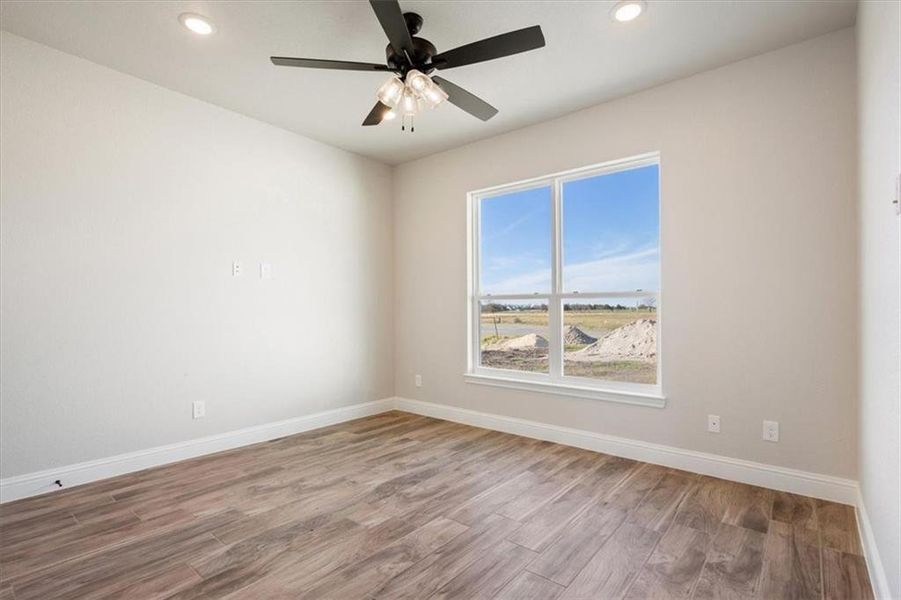 Spacious, unfurnished interior of a new home in , Lott (Image 18).