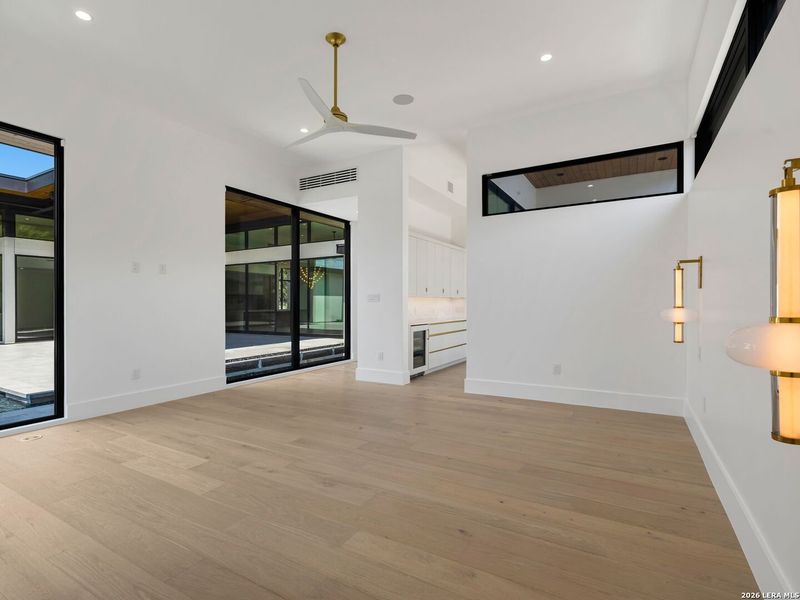 Spacious, unfurnished interior of a new home in , San Antonio (Image 50). Spacious, unfurnished interior of a new home in , San Antonio (Image 50).