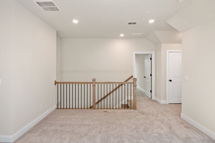 Representative unfurnished interior of a home built from the The Hillsdale by The Providence Group in Waterhaven, Cumming (Image 27).