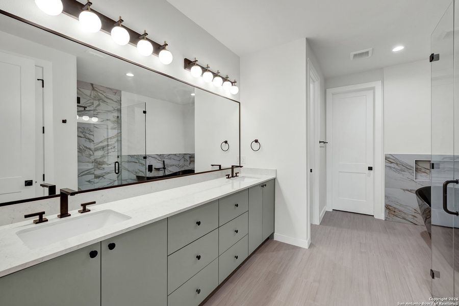 Furnished interior view inside a new home in , Canyon Lake (Image 5).