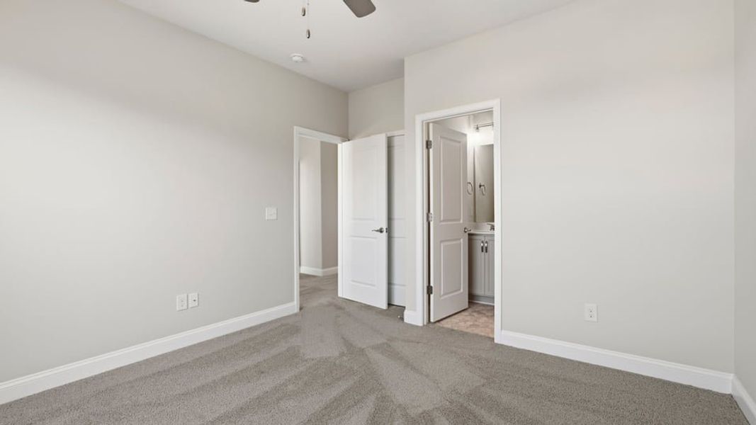 Spacious, unfurnished interior of a new home in Alder Pond, Campobello (Image 29).