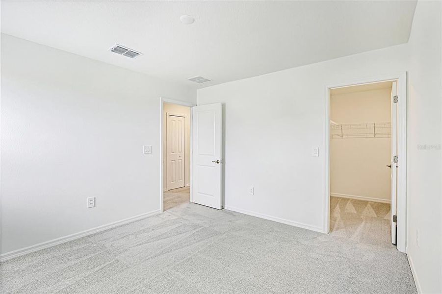 Spacious, unfurnished interior of a new home in Southpointe, Palmetto (Image 26). Spacious, unfurnished interior of a new home in Southpointe, Palmetto (Image 26).