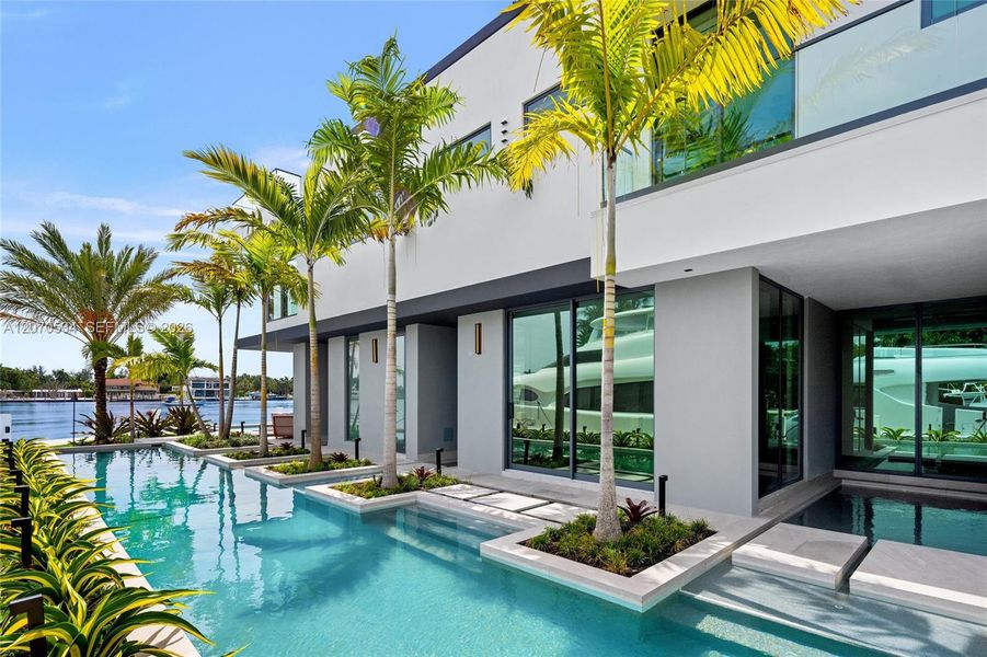 Exterior details and patio area of a home in , Fort Lauderdale (Image 24).