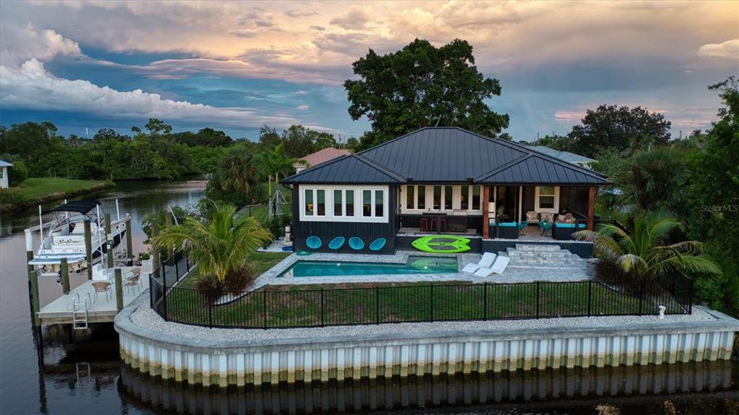 Image 86 of a home in .