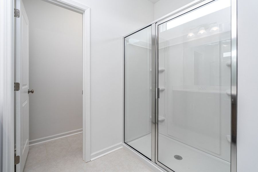 Furnished interior view inside a new home in Ridgewood, Shelbyville (Image 8).