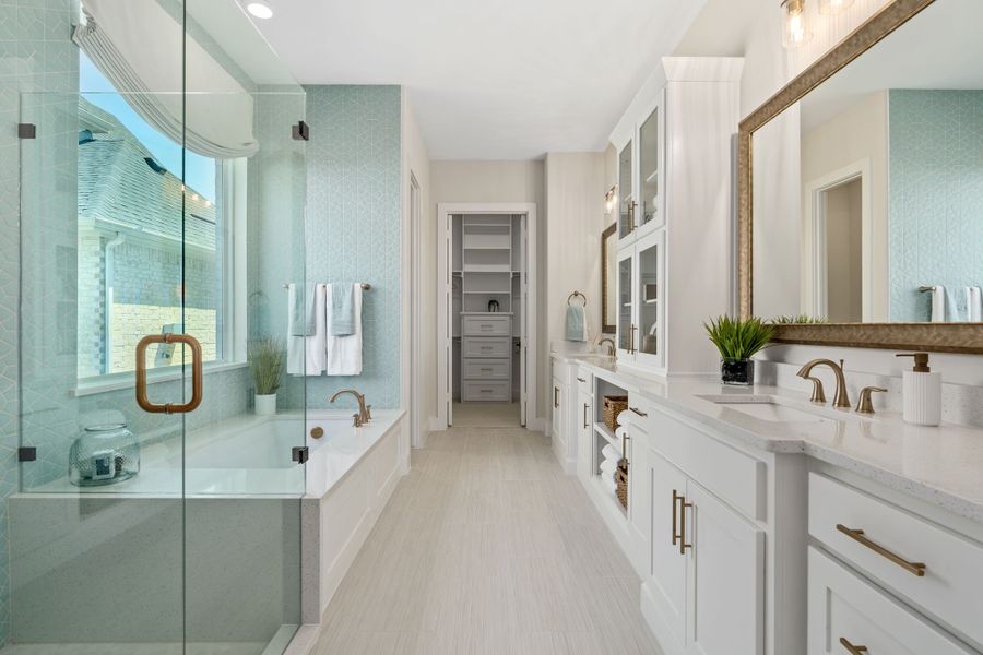 Plan 1640 Main Bathroom Representative Photo by American Legend Homes